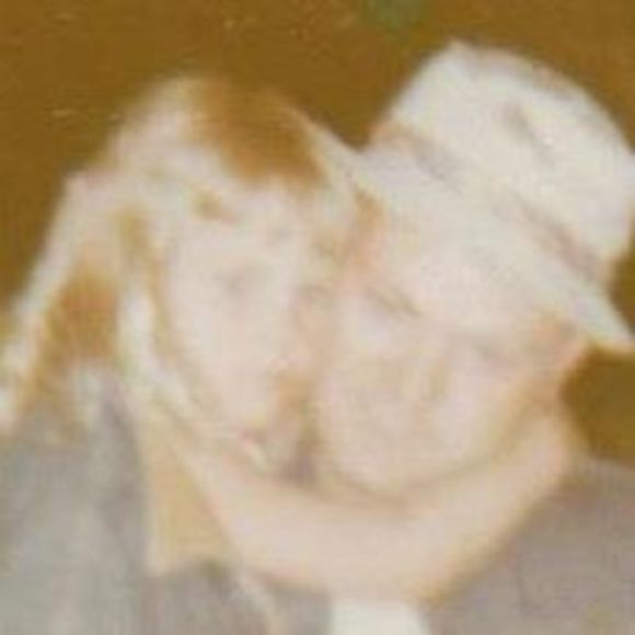 Meet your Posher, Elaine - Picture 1 of 1